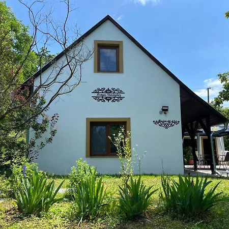 بيت للعطل Arnyas Vendeghaz