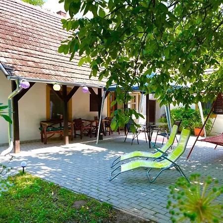 Arnyas Vendeghaz Hébergement de vacances *