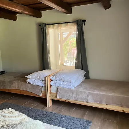 Arnyas Vendeghaz بيت للعطل باداتشونيتوماي