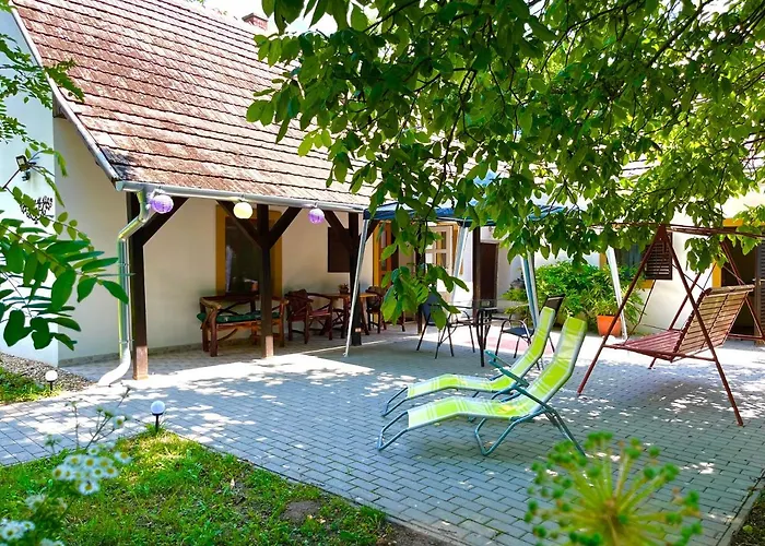 Arnyas Vendeghaz Hébergement de vacances *